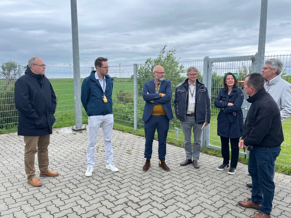  Gæsterne får fremvist et modulsystem for brintproduktion og -transport.